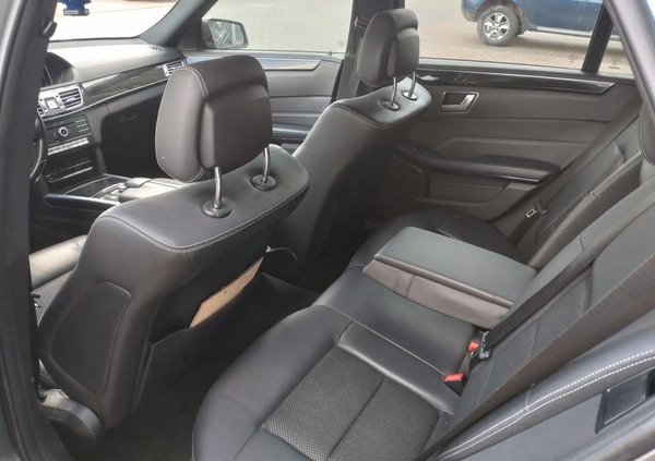 Ford Kuga cena 46900 przebieg: 135000, rok produkcji 2010 z Wałbrzych małe 301